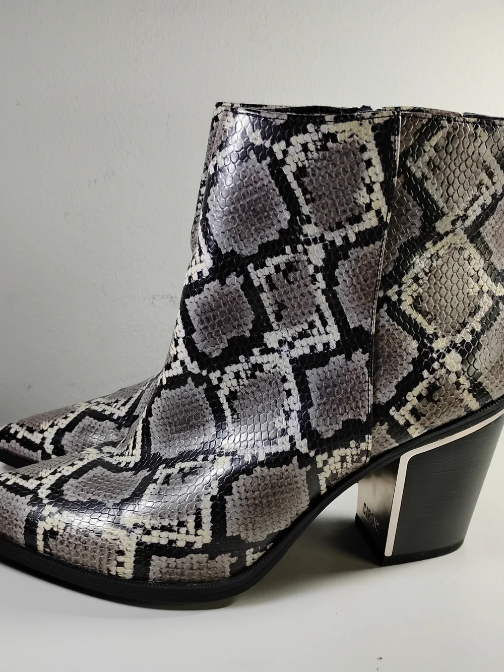 Circus Women’s Size 8 Snake Print Pointed Toe Ankle Boots Block Heel